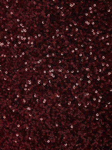 Gonna di Hiccup in rosso