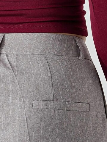 Hiccup Wide leg Trousers with creases in Grey