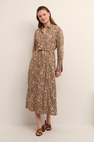 Robe-chemise 'Vimma' Cream en marron : devant