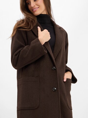 Manteau d’hiver Marie Lund en marron