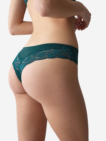 String ' Red Label Lovely Micro ' TRIUMPH en vert
