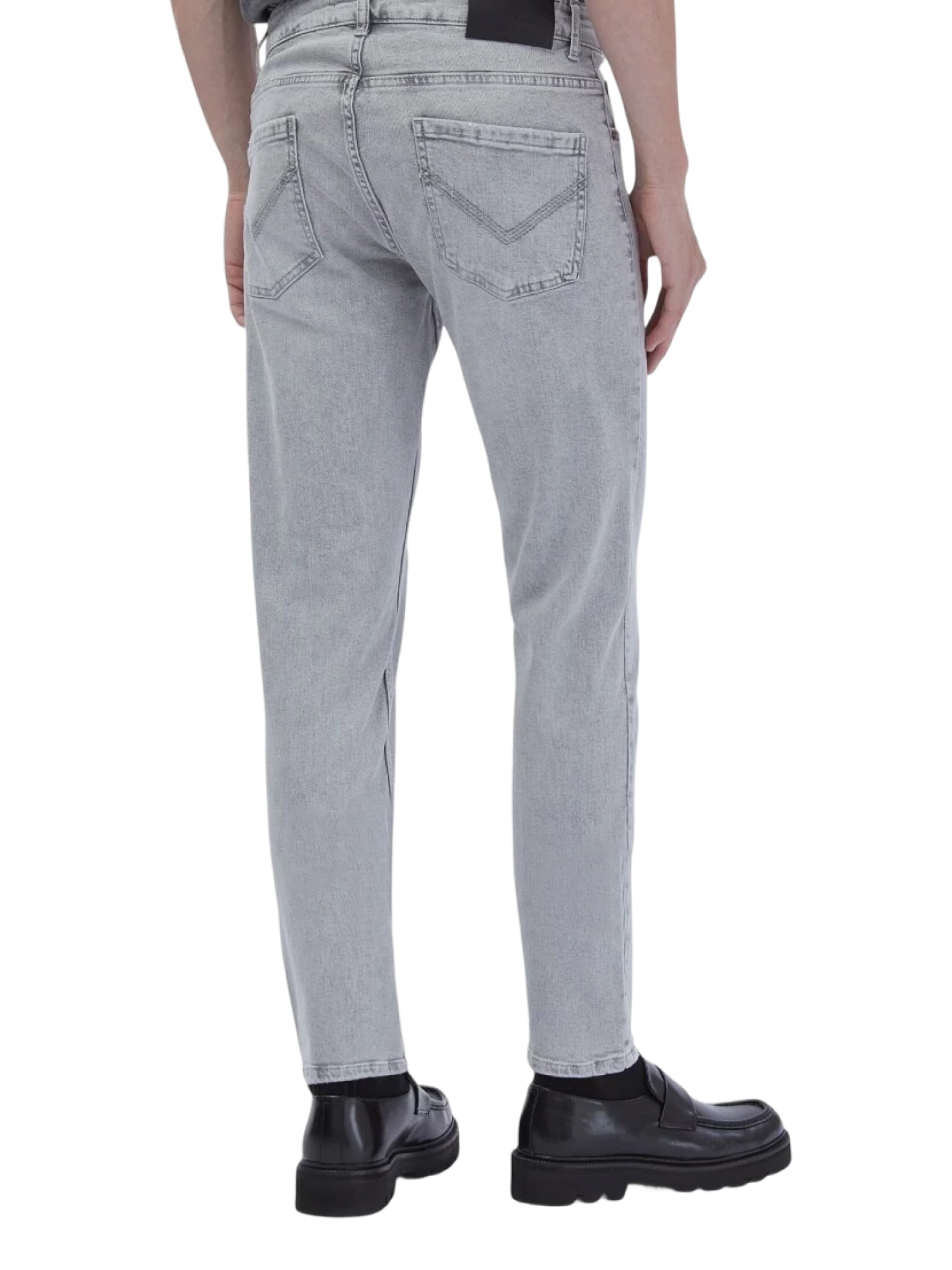 Ramsey Regular Jeans in Grey