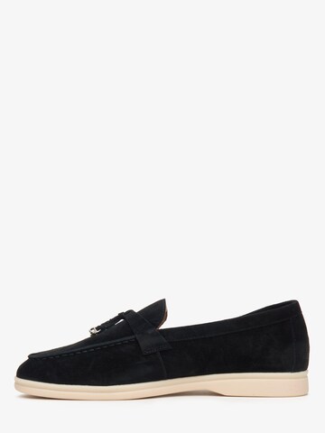 Estro Moccasin '935-2' in Black