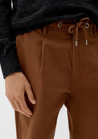 Effilé Pantalon à pince 'Detroit' s.Oliver en marron