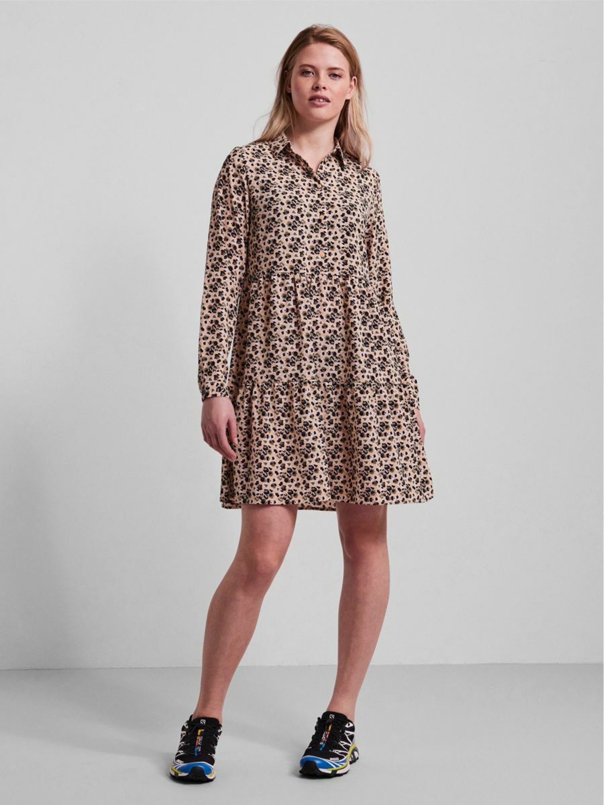 Frauen Kleider PIECES Kleid in Sand, Mischfarben - TX90198 Frauen Kleider PIECES Kleid in Sand, Mischfarben - TX90198