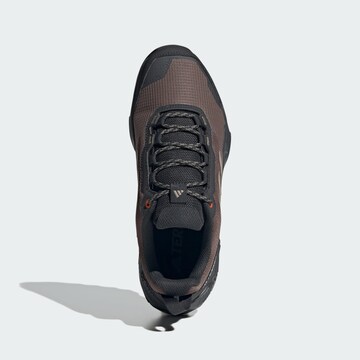 Scarpa bassa 'Eastrail 2.0' di ADIDAS TERREX in marrone