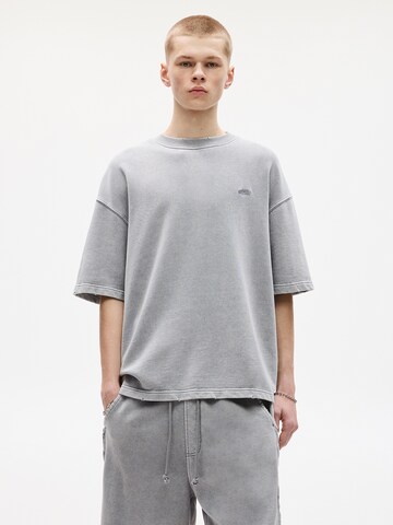 Pull&Bear T-Shirt in Grau: Vorderseite