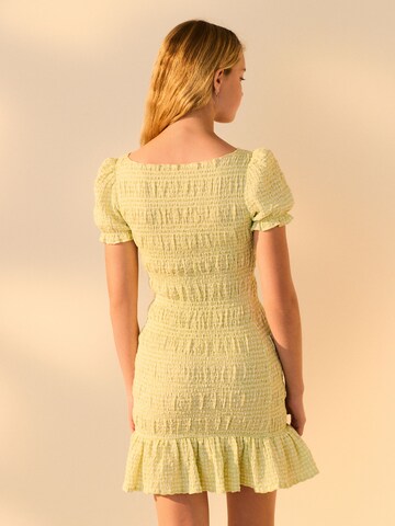 Rochie de la Next pe verde