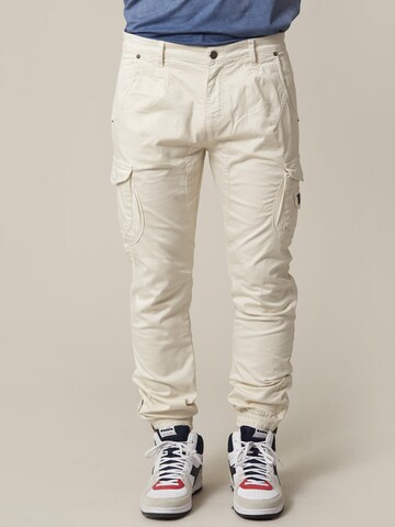 Deeluxe Tapered Hose 'Garden' in Weiß: Vorderseite