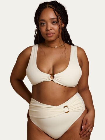 Billie Swim Bikinitop 'Biarritz Ring Top' in Beige: voorkant