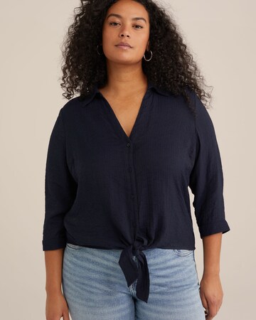 WE Fashion Blouse in Blue: front