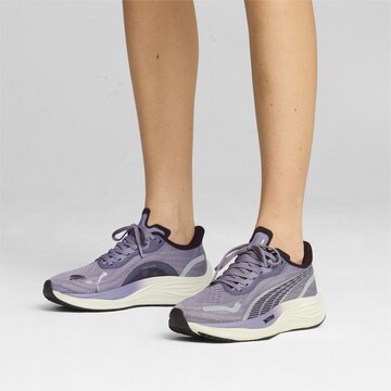 Chaussure de course PUMA en violet