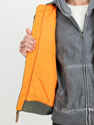 ALPHA INDUSTRIES Übergangsjacke in Grün