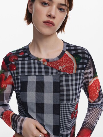 Desigual - Camiseta en negro