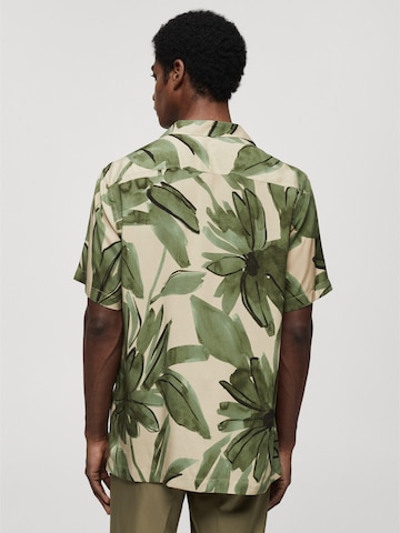 MANGO MAN Regular fit Button Up Shirt 'Mauiv' in Green