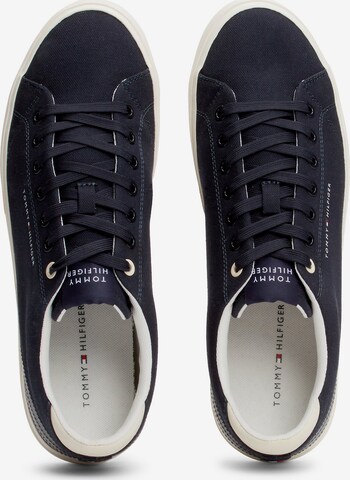 TOMMY HILFIGER Sneakers laag in Blauw