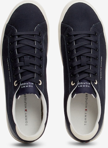 TOMMY HILFIGER Sneaker low i blå