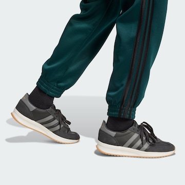 ADIDAS SPORTSWEAR Tapered Παντελόνι φόρμας 'Stadium' σε πράσινο