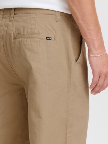 !Solid - Loosefit Calças chino ' Matt Liam' em castanho