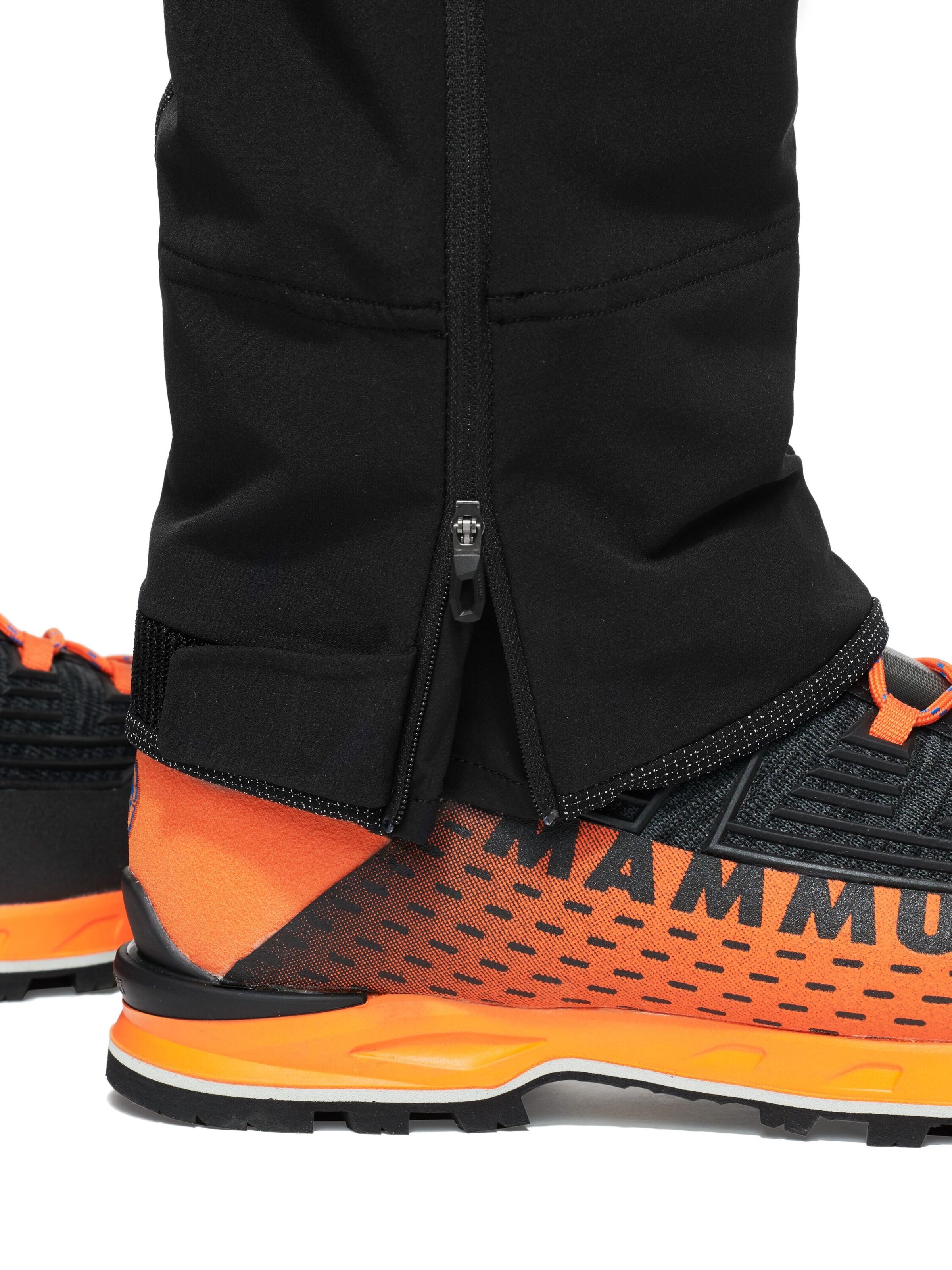 MAMMUT Regular Outdoor Pants in Black