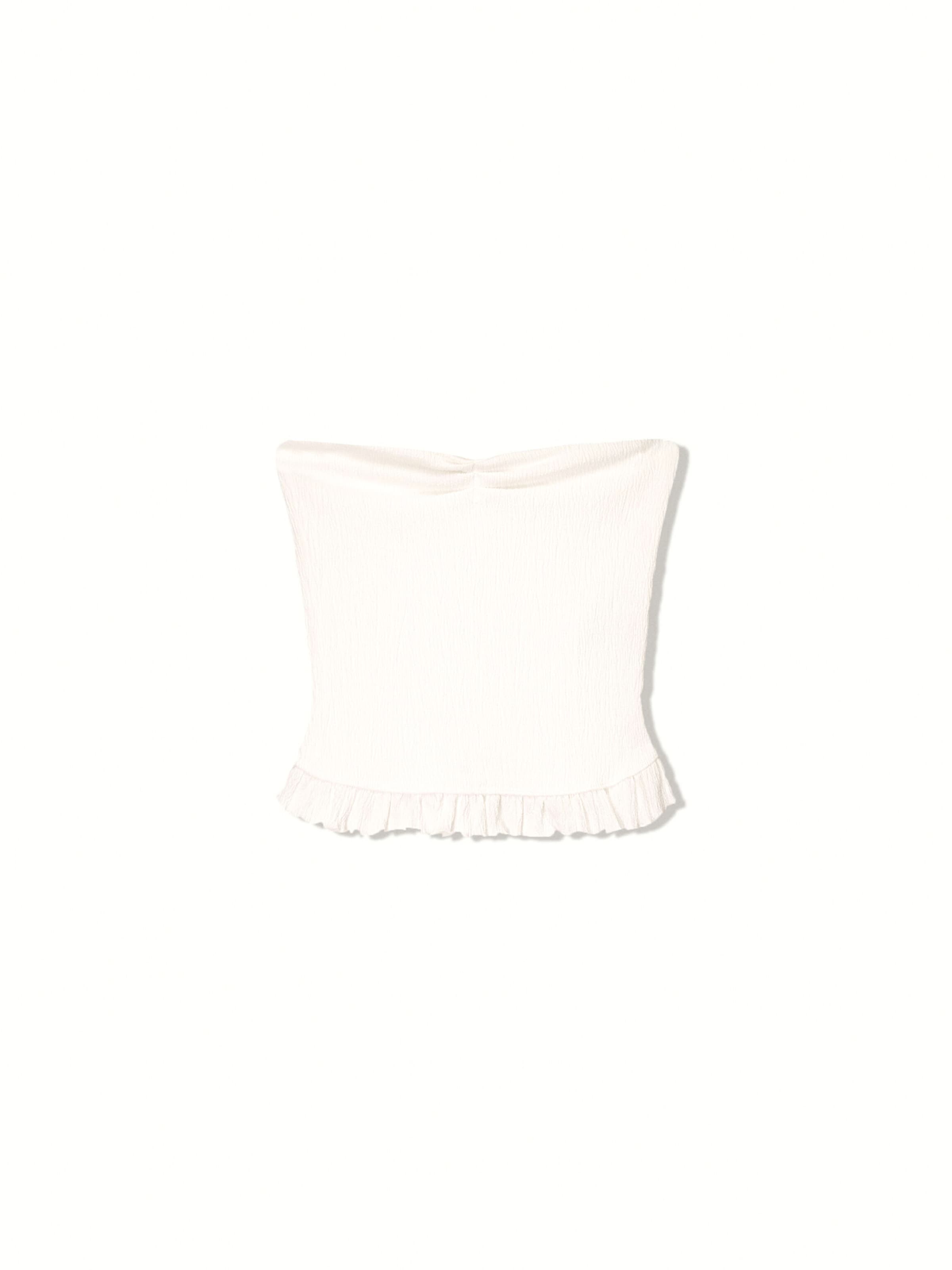 Top de la Bershka pe bej: față