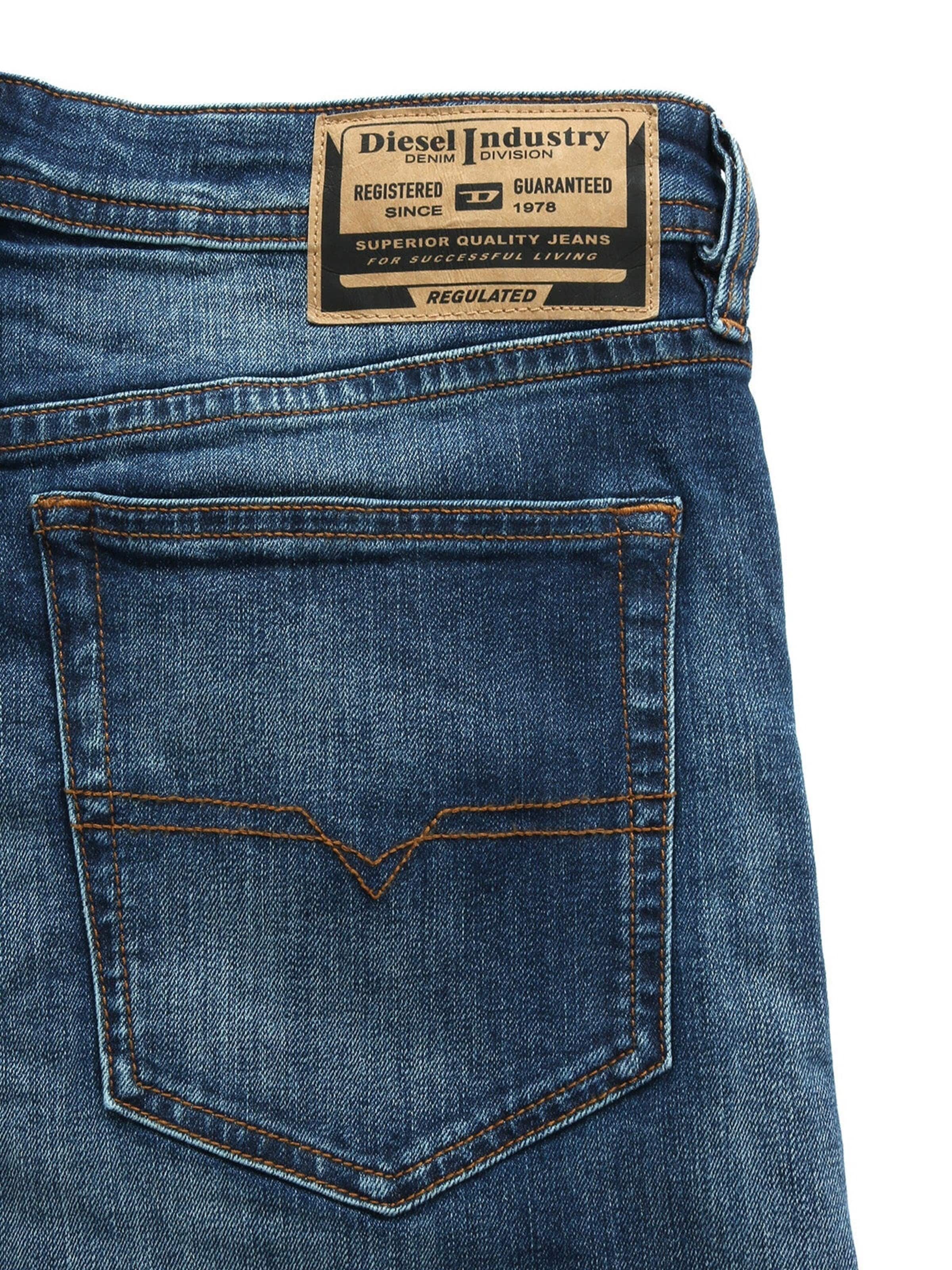 Effilé Jean 'BUSTER-X' DIESEL en bleu