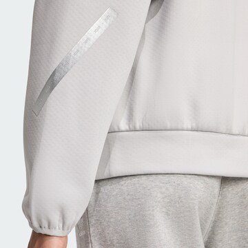 Veste de survêtement 'Mercedes - AMG Petronas Formula One Team' ADIDAS PERFORMANCE en gris