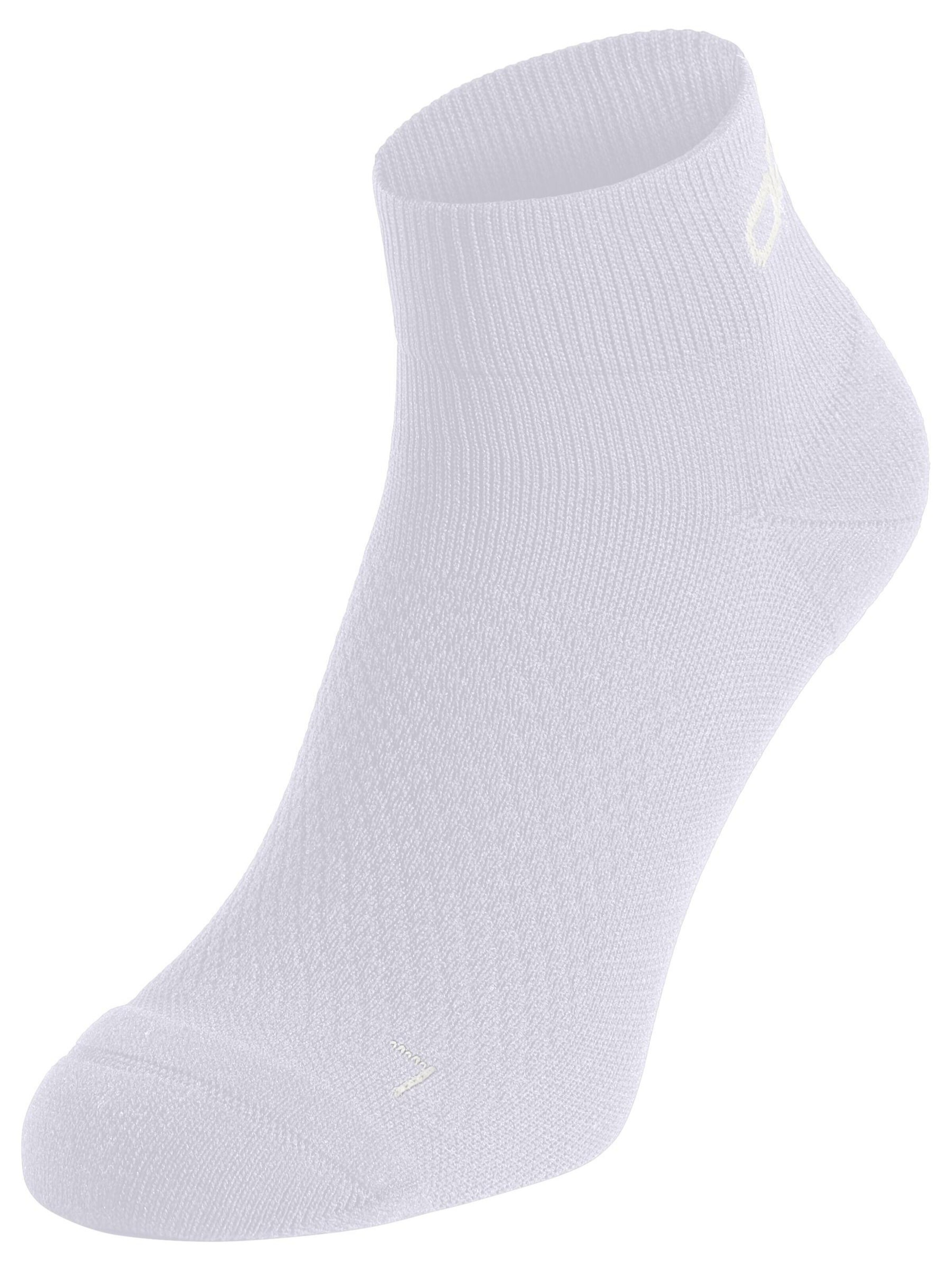ODLO Sportsocken 'ESSENTIAL'‌‌‌‌ in Weiß: Vorderseite
