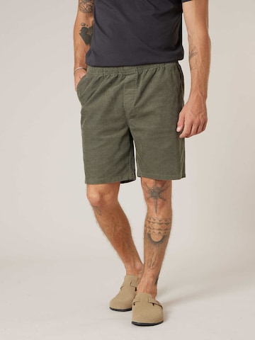 Loosefit Pantalon chino 'Raulo' Deeluxe en vert : devant