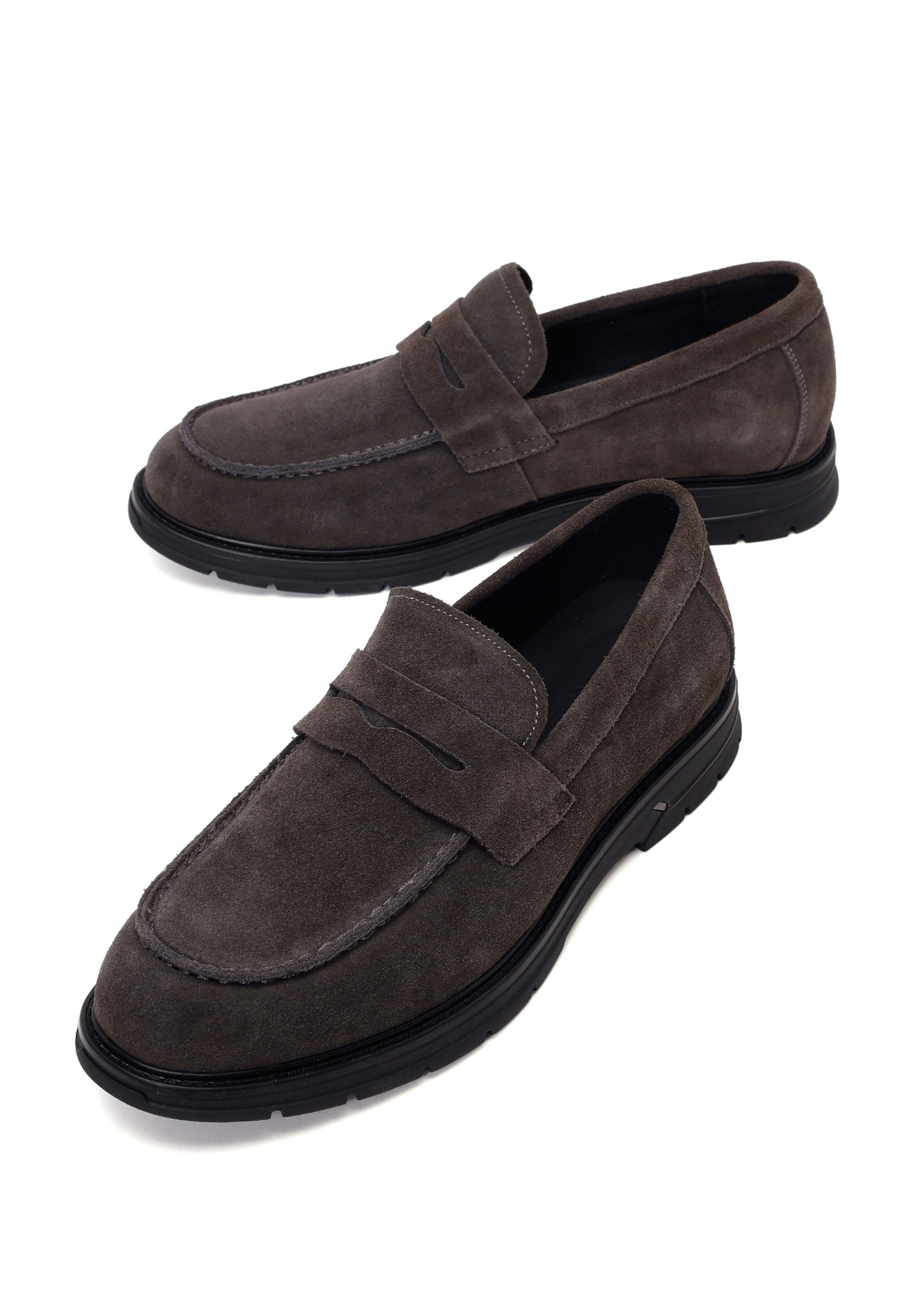 Mocasini de la Derimod pe maro