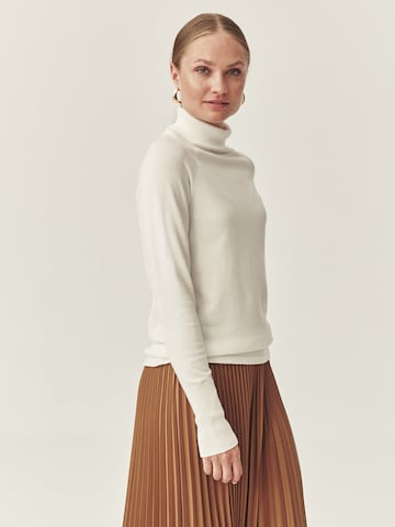 Pull-over TATUUM en blanc