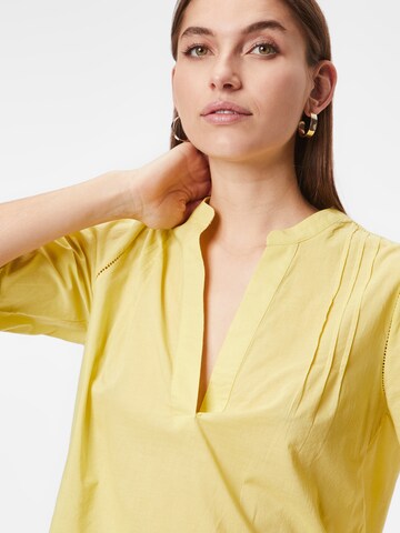 s.Oliver Blouse in Yellow