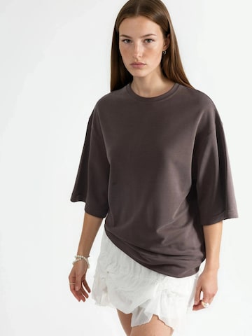 Busem Oversized shirt in Bruin