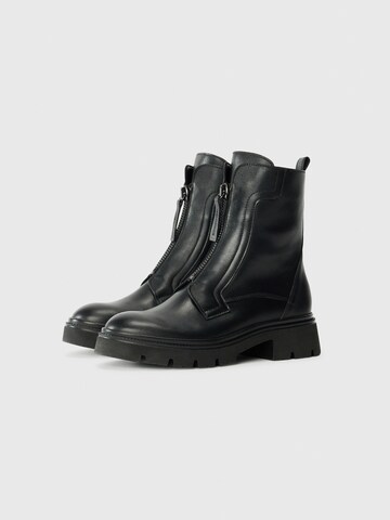 GABOR Ankle Boots in Black