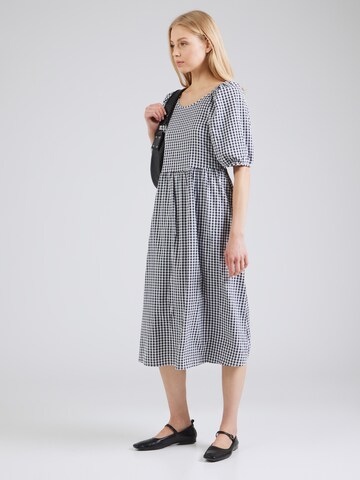 Rochie de la VERO MODA pe negru