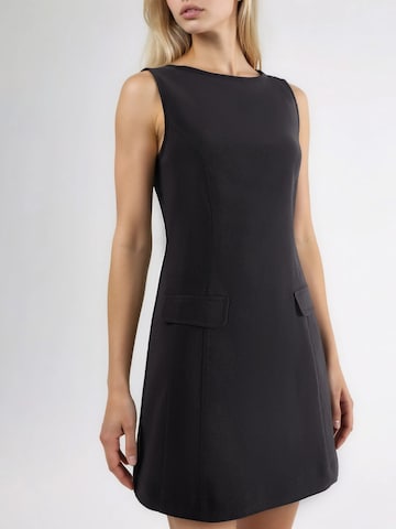 Hiccup Kleid in Schwarz