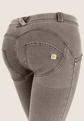 Freddy Skinny Jeggings in Grey