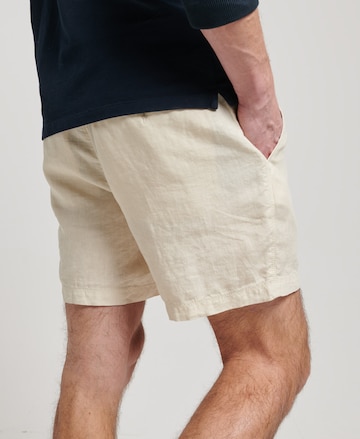 Superdry Regular Shorts in Beige