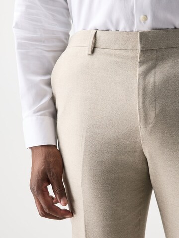 regular Pantaloni con piega frontale di Next in beige