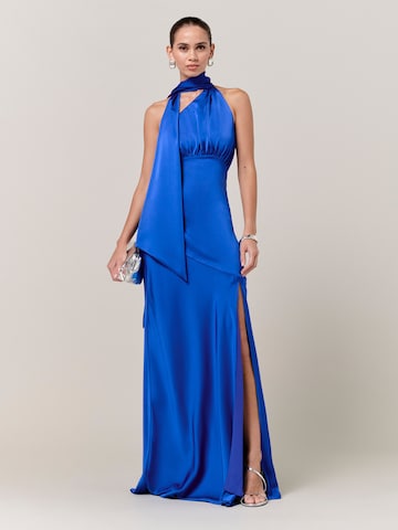 Rochie de seară 'Chloe' de la Sável pe albastru: față