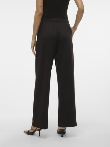 Wide Leg Pantalon à plis 'Panna' VERO MODA en noir