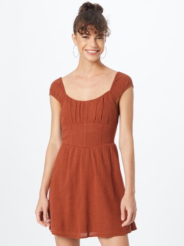 HOLLISTER - Vestido 'EMEA' em castanho: frente