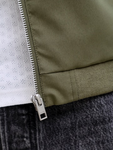 JACK & JONES Přechodná bunda 'JJERush' – zelená