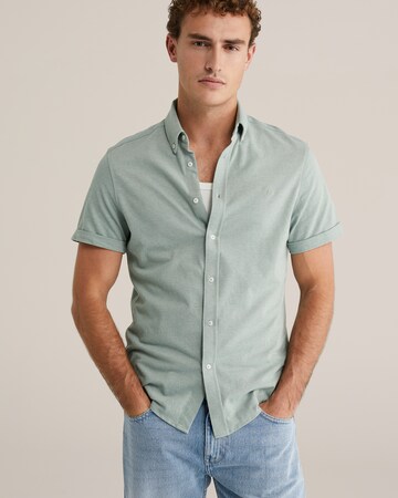 Slim fit Camicia di WE Fashion in verde: frontale