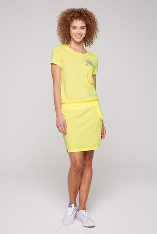 Soccx Kleid in Gelb