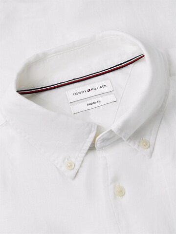 Coupe regular Chemise TOMMY HILFIGER en blanc