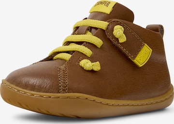 CAMPER - Zapatos primeros pasos 'Peu Cami' en marrón: frente