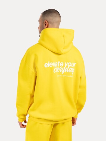 Smilodox Sweat jacket in Yellow