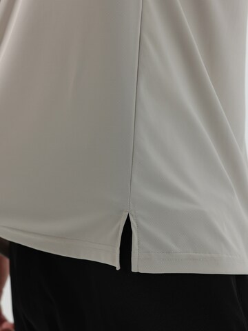 YOUTHUP Shirt 'Leibfrei' in Grey