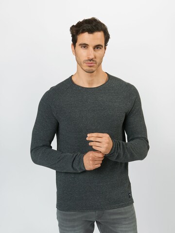 Coupe regular Pull-over 'Hill' JACK & JONES en gris : devant